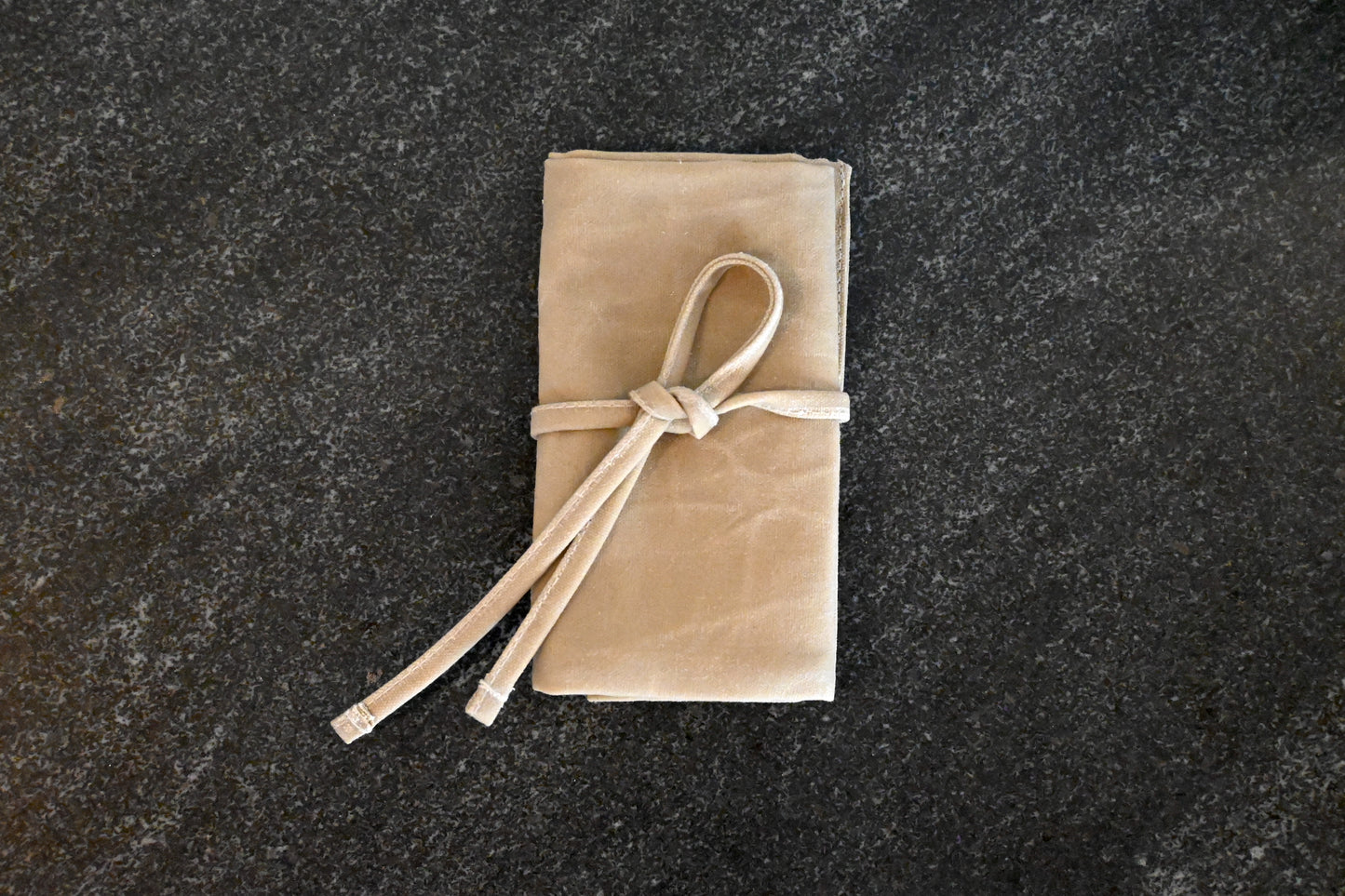 Well Kept Razor Wrap