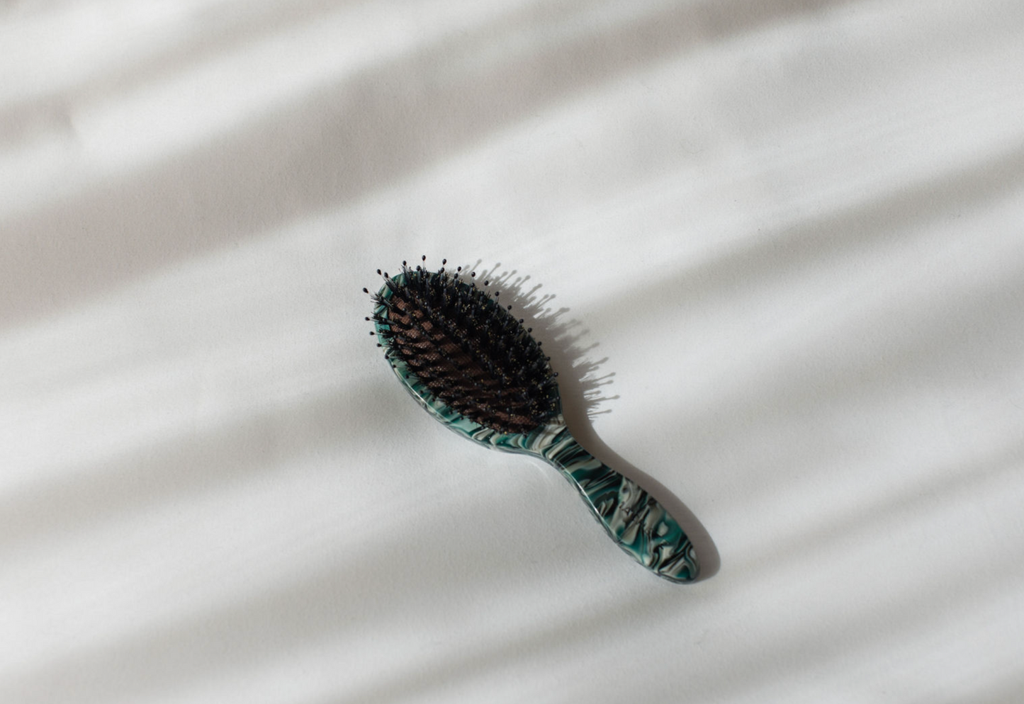 Petite Travel Hair Brush in Horn